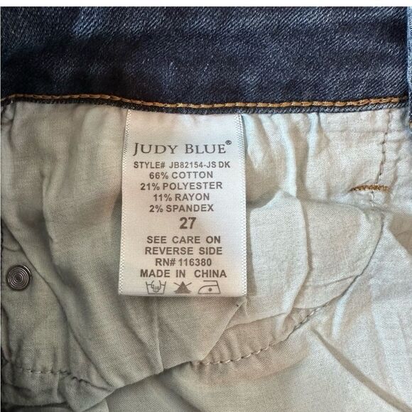 Judy Blue Women’s Capri Fit Jeans - Picture 7 of 8